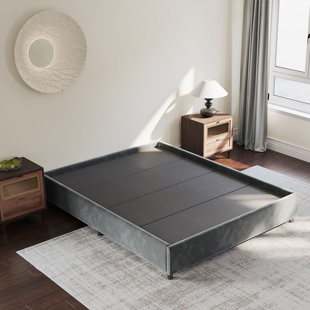 Bedroom Minimalist Platform Bed